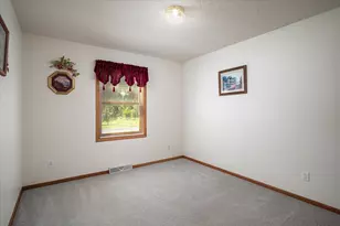 310 Haralson Ln, La Crescent, MN 55947 - Photo 12