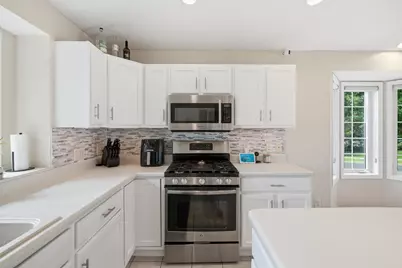 653 Grayhawk Dr, Mankato, MN 56001 - Photo 6