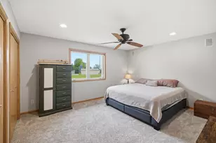 653 Grayhawk Dr, Mankato, MN 56001 - Photo 14
