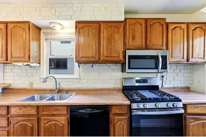 251 Stevens Street W, Saint Paul, MN 55107 - Photo 10