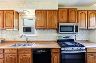 251 Stevens Street W, Saint Paul, MN 55107 - Photo 10