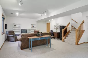 1900 Victoria Rd S, Mendota Heights, MN 55118 - Photo 28