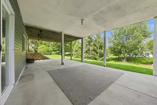 2224 Manuela Dr, Chaska, MN 55318 - Photo 58