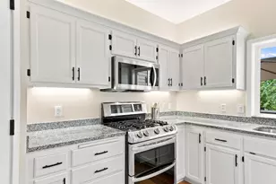 2224 Manuela Dr, Chaska, MN 55318 - Photo 22
