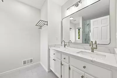 2224 Manuela Drive, Chaska, MN 55318 - Photo 36