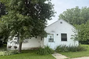 213 State Street NW, Evansville, MN 56326 - Photo 1