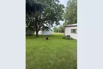 213 State Street NW, Evansville, MN 56326 - Photo 2