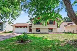 5675 W 137th St, Savage, MN 55378 - Photo 2