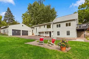 924 Maple St W, Stillwater, MN 55082 - Photo 1