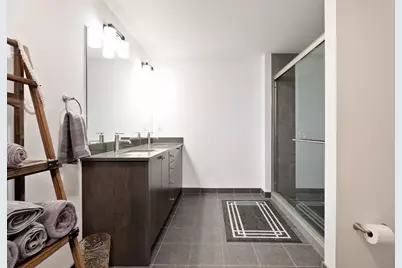 1240 S 2nd Street #1305, Minneapolis, MN 55415 - Photo 10