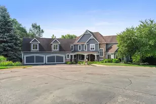 9127 Alger Ct, Inver Grove Heights, MN 55077 - Photo 1