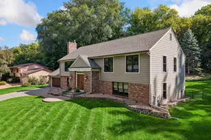 1538 McCarthy Rd, Eagan, MN 55121 - Photo 2