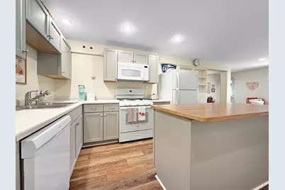 251 W Lake Street, Excelsior, MN 55331 - Photo 24