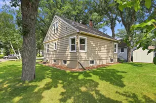 323 Sherman St, Detroit Lakes, MN 56501 - Photo 22