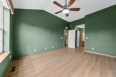 941 Newport Avenue, Shakopee, MN 55379 - Photo 24