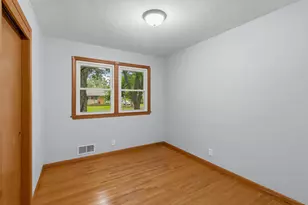1843 Grant Rd, Arden Hills, MN 55112 - Photo 8