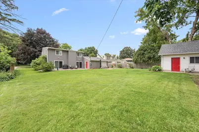 198 Ferndale Street N, Maplewood, MN 55119 - Photo 34