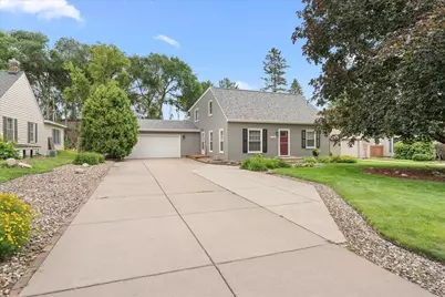 198 Ferndale Street N, Maplewood, MN 55119 - Photo 1