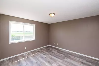 557 Kendall Drive, Hastings, MN 55033 - Photo 8