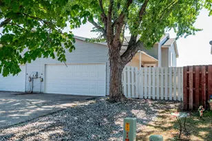 557 Kendall Dr, Hastings, MN 55033 - Photo 1