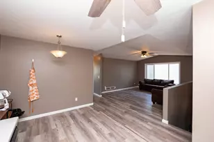 557 Kendall Dr, Hastings, MN 55033 - Photo 6