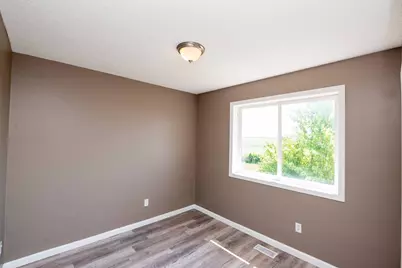 557 Kendall Drive, Hastings, MN 55033 - Photo 10