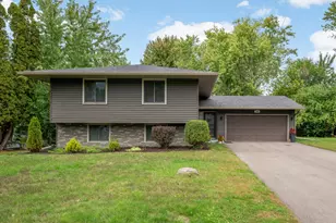 1989 Foxridge Rd, Saint Paul, MN 55119 - Photo 1