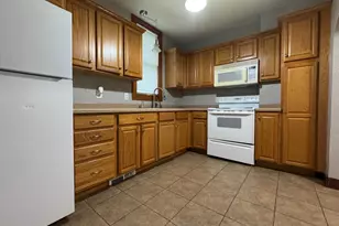 505 S 7th St, Olivia, MN 56277 - Photo 4