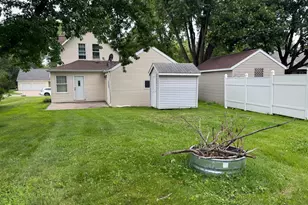 505 S 7th St, Olivia, MN 56277 - Photo 2