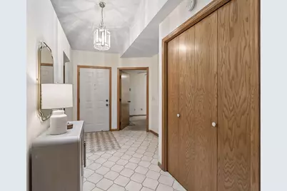 695 Emerald Ridge, Roseville, MN 55113 - Photo 4