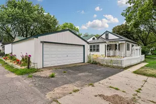 422 Brimhall St, Saint Paul, MN 55105 - Photo 34
