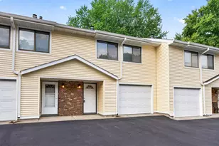 3215 Valley Ridge Dr, Eagan, MN 55121 - Photo 2