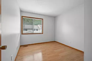3215 Valley Ridge Dr, Eagan, MN 55121 - Photo 20