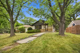 7720 Edgebrook Dr, Saint Louis Park, MN 55426 - Photo 2