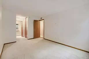 8777 Jasmine Ln, Eden Prairie, MN 55344 - Photo 10