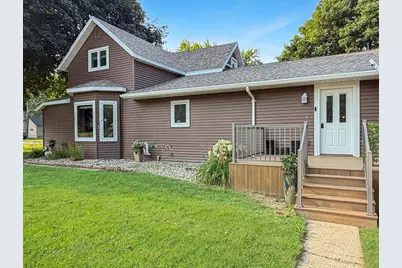 509 S Lake Street, Sherburn, MN 56171 - Photo 2