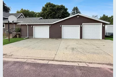 509 S Lake Street, Sherburn, MN 56171 - Photo 4
