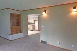 1109 S Moore St, Blue Earth, MN 56013 - Photo 10
