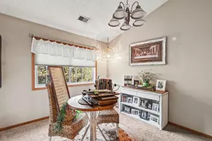 7335 Derby Ln, Shakopee, MN 55379 - Photo 8