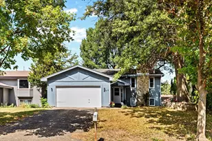 677 California Ave E, Saint Paul, MN 55106 - Photo 2