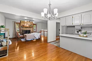677 California Ave E, Saint Paul, MN 55106 - Photo 20