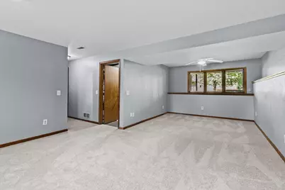 677 California Avenue E, Saint Paul, MN 55106 - Photo 28