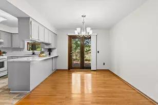 677 California Ave E, Saint Paul, MN 55106 - Photo 18