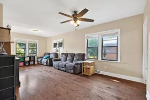 4723 Fremont Ave N, Minneapolis, MN 55430 - Photo 10
