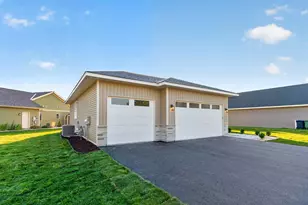 6667 Cedar Hills Dr, Cannon Falls, MN 55009 - Photo 4