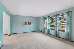 756 Larson Ct, Shoreview, MN 55126 - Photo 4