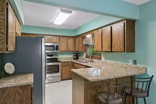 756 Larson Ct, Shoreview, MN 55126 - Photo 10