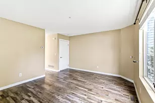 9118 Scarlet Globe Dr, Eden Prairie, MN 55347 - Photo 2