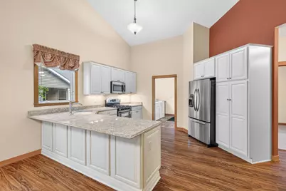 5845 Oakgreen Court N, Stillwater, MN 55082 - Photo 10