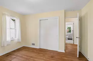 2933 Hillsboro Ave S, Saint Louis Park, MN 55426 - Photo 14